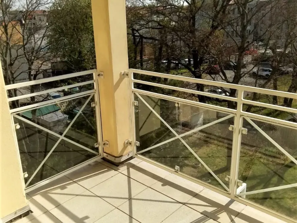 Ruhige und helle Einzimmer-Wohnung mit Balkon