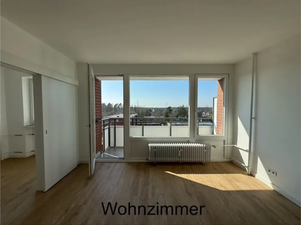 Wunderschöne grundsanierte 1,5 Zimmer-Wohnung mit Südbalkon und Weitblick