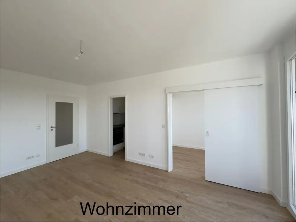 Wunderschöne grundsanierte 1,5 Zimmer-Wohnung mit Südbalkon und Weitblick