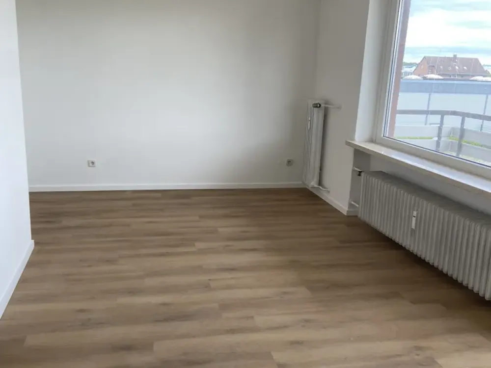 Newly Renovated/Refurbished 3 Room Garbsen Berenbostel