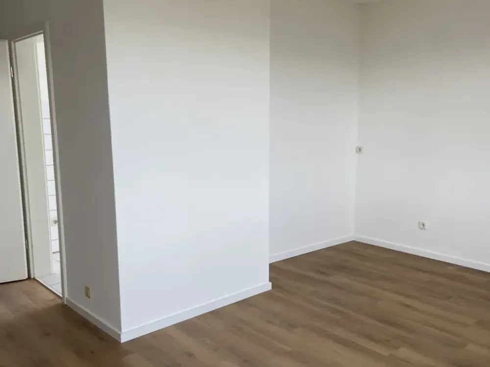 Newly Renovated/Refurbished 3 Room Garbsen Berenbostel