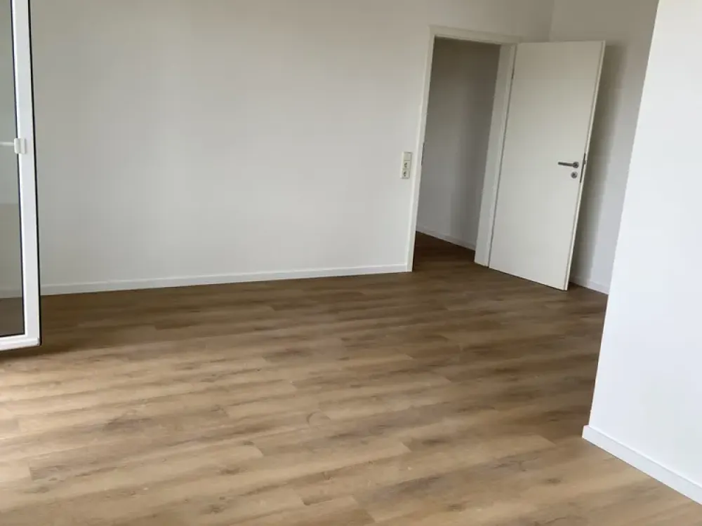 Newly Renovated/Refurbished 3 Room Garbsen Berenbostel