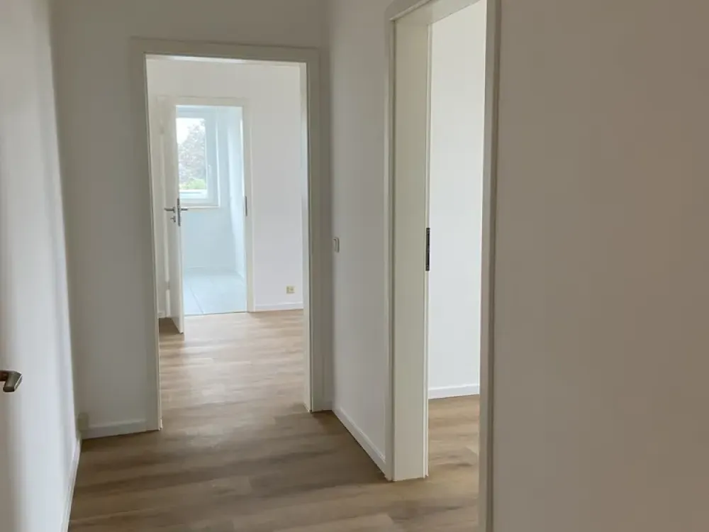 Newly Renovated/Refurbished 3 Room Garbsen Berenbostel
