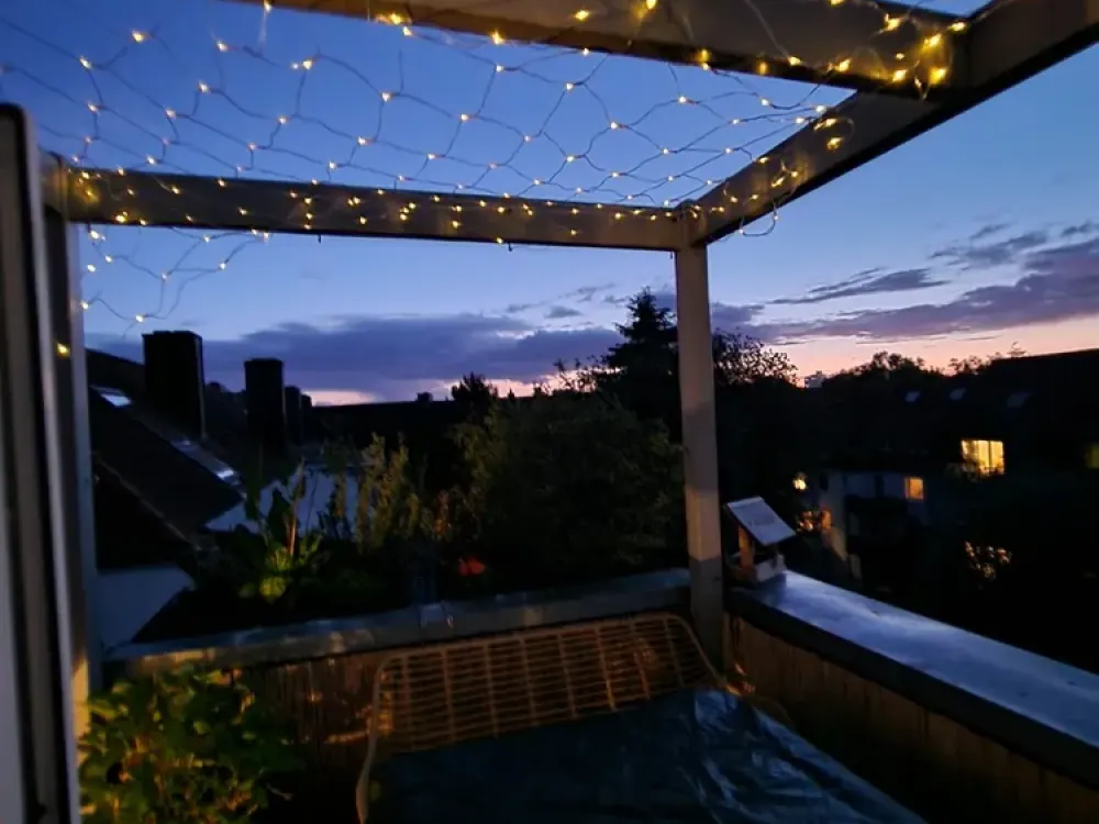 Modern Old Building Apartment with Attic, Roof Terrace and Air Conditioning