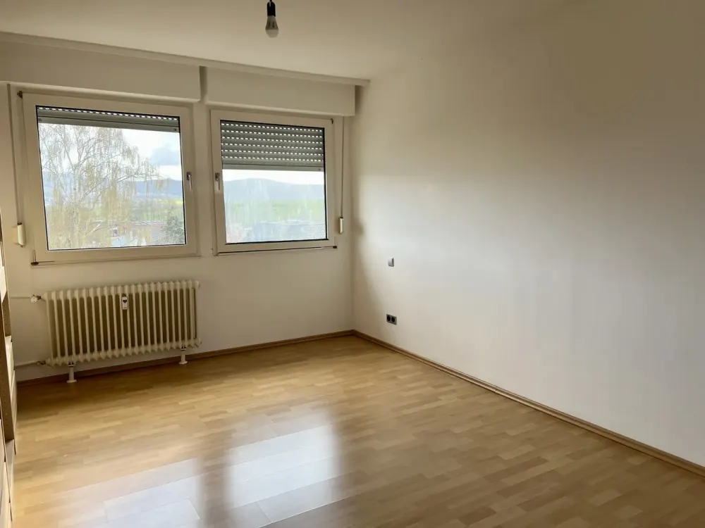 Wohnen mit Charakter: 3-Zimmer-Dachgeschosswohnung in Wehrheim