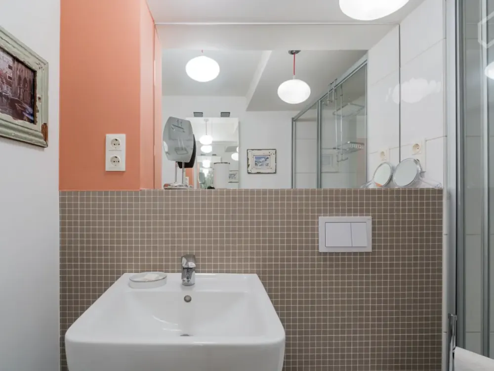 Exklusives möbliertes Penthouse im Herzen von Charlottenburg, mit rundum Terrasse