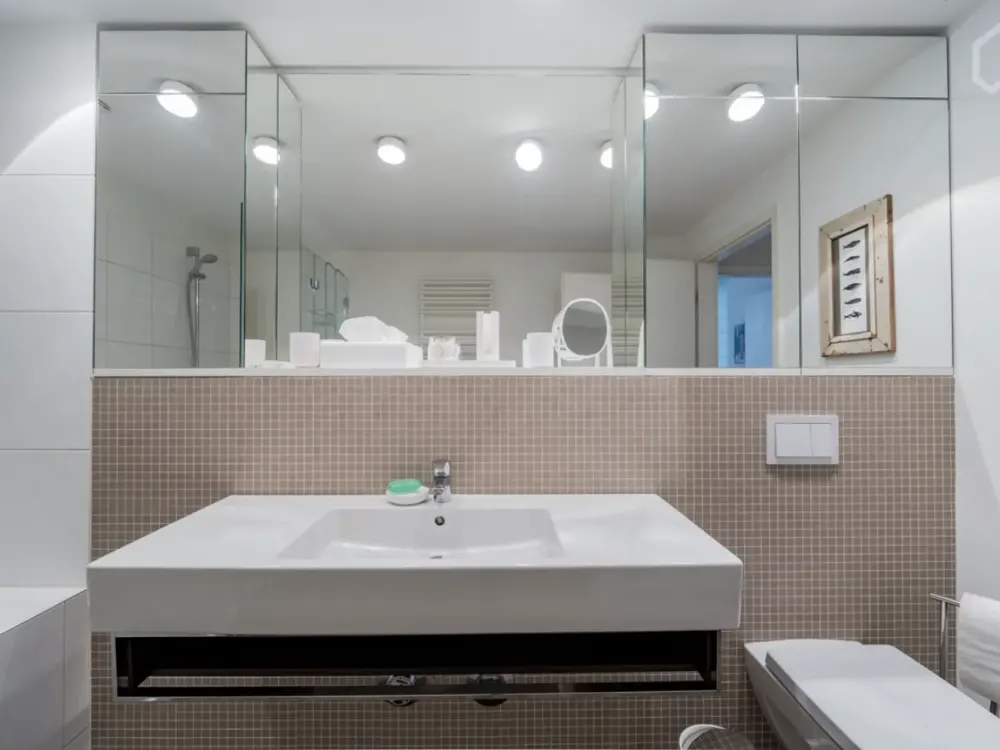 Exklusives möbliertes Penthouse im Herzen von Charlottenburg, mit rundum Terrasse