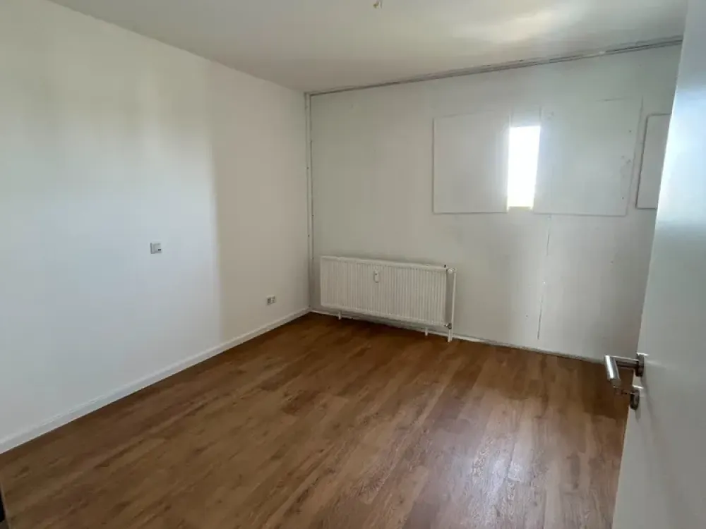 [LIS-10071] Top renovierte 3-Zimmer Wohnung neben dem Rhein-Center!
