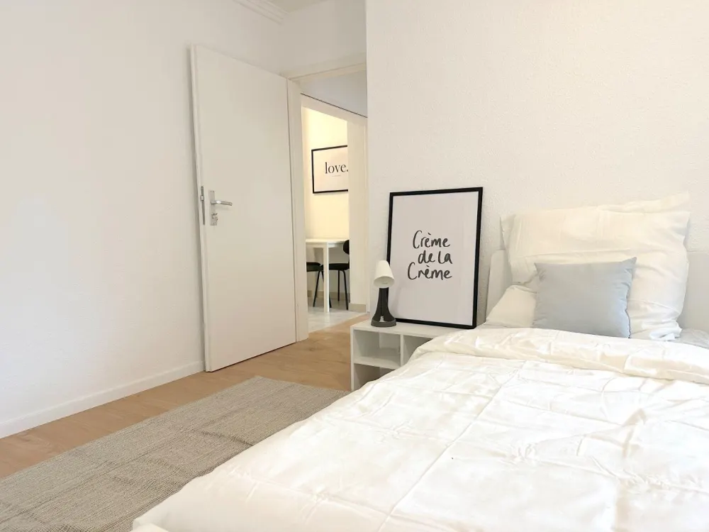 1 Zimmer frei in moderner 3er-WG, Homburger Landstraße 689, Frankfurt am Main! - ab dem 01.10