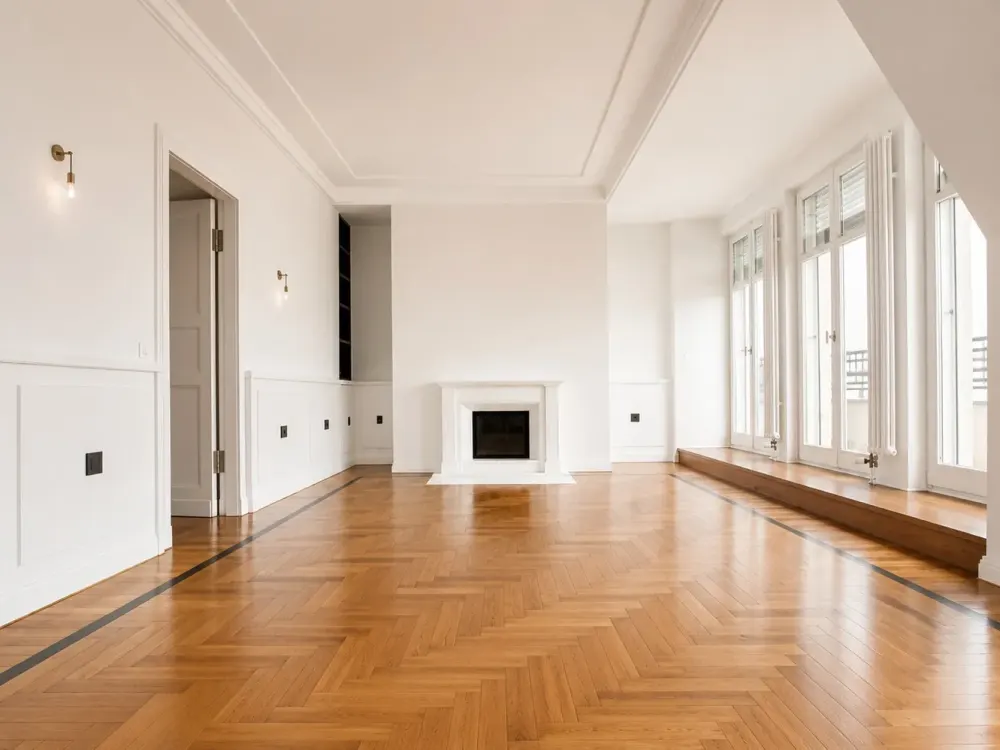 Elegantes Penthouse mit Dachterrasse und Kamin