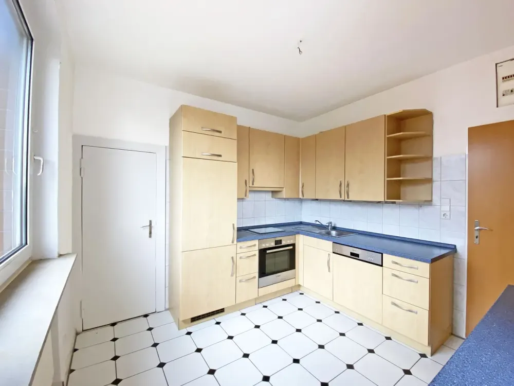Herrliche 3-Zimmer-Wohnung mit Südwest-Balkon in der Neustadt!