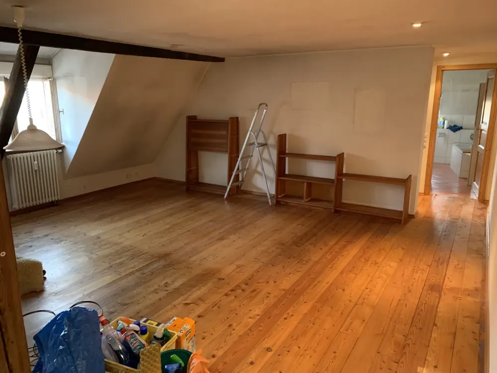 Attraktive 3-Zimmer-Altbauwohnung mit Balkon und Einbauküche in Aichtal-Grötzingen