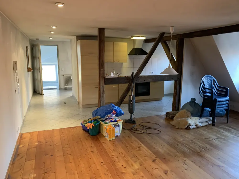 Attraktive 3-Zimmer-Altbauwohnung mit Balkon und Einbauküche in Aichtal-Grötzingen