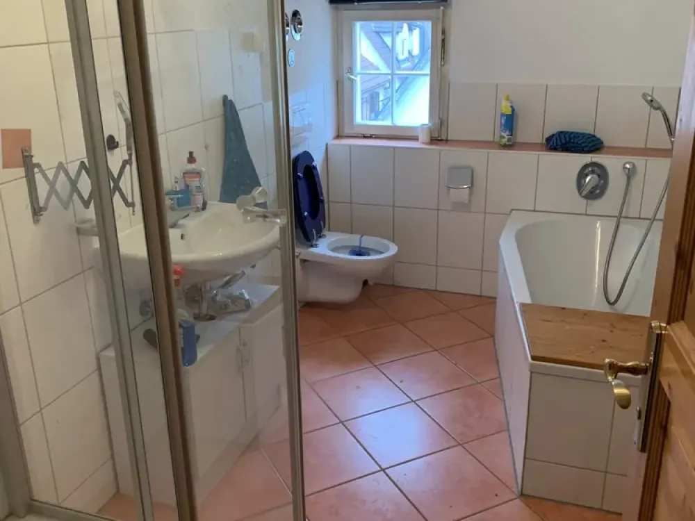 Attraktive 3-Zimmer-Altbauwohnung mit Balkon und Einbauküche in Aichtal-Grötzingen
