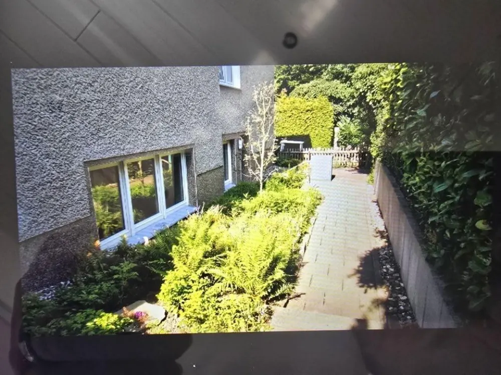 Wohnung 2,5 Zimmer mit Terrasse und Garten