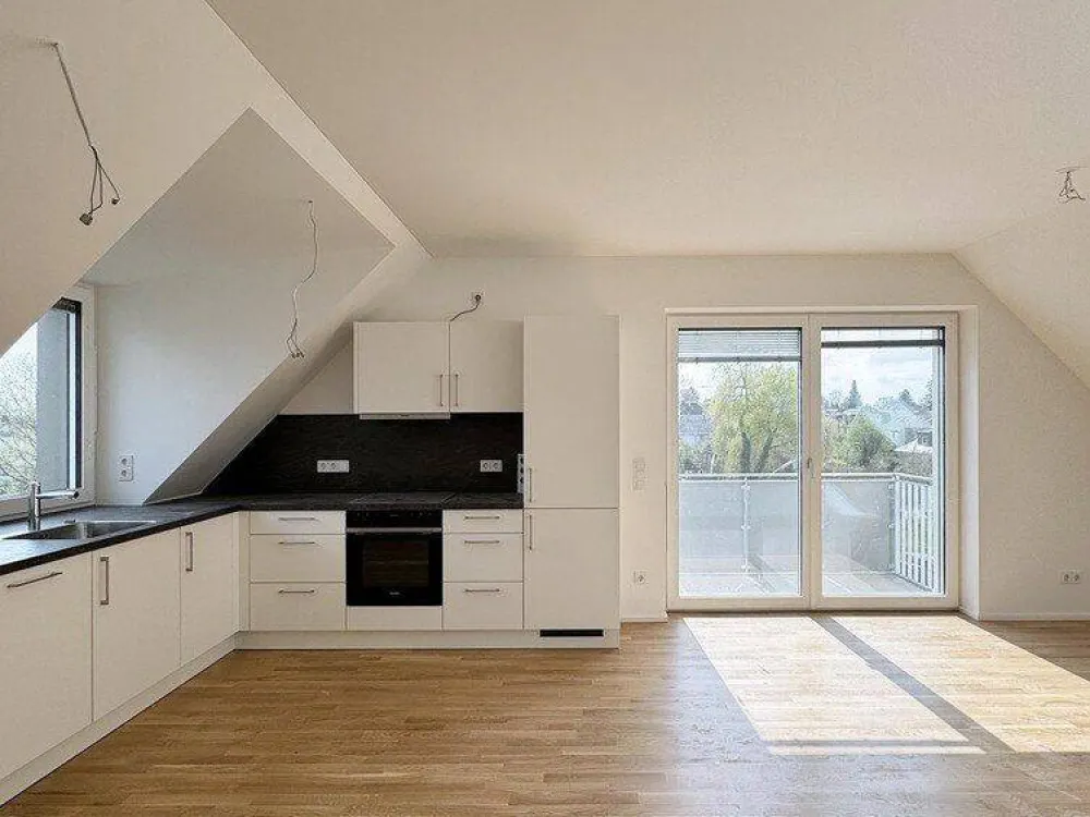 Erstbezug nach Kernsanierung: Gemütliche 3-Zimmer-DG-Wohnung in München-Trudering - WE 7