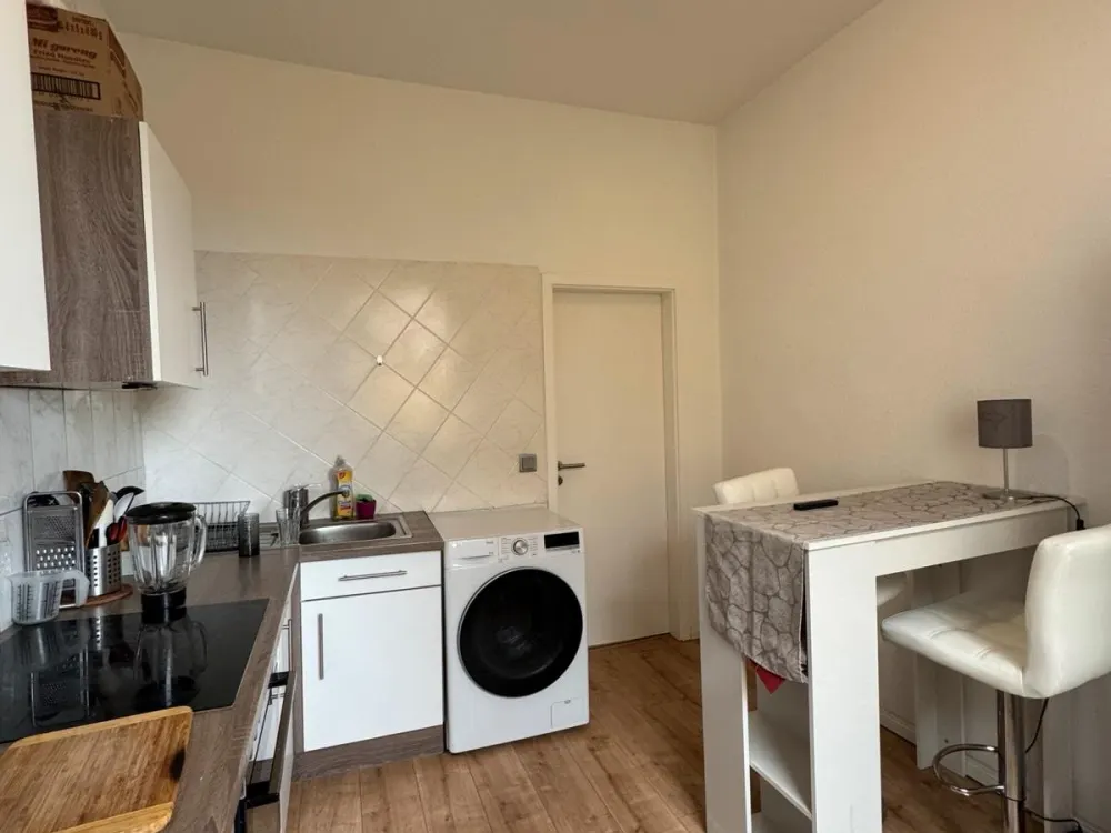 Möblierte 2-Zimmer Wohnung Untermiete ab Oktober bis Dez 2026