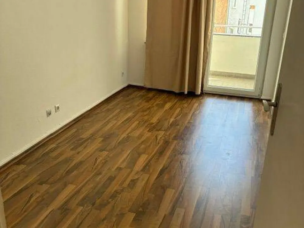Zentralgelegene 2-Zimmer-Wohnung mit Loggia in Saarbrücken (St. Johann). 5 Min zur City, 15 Min zur Uni