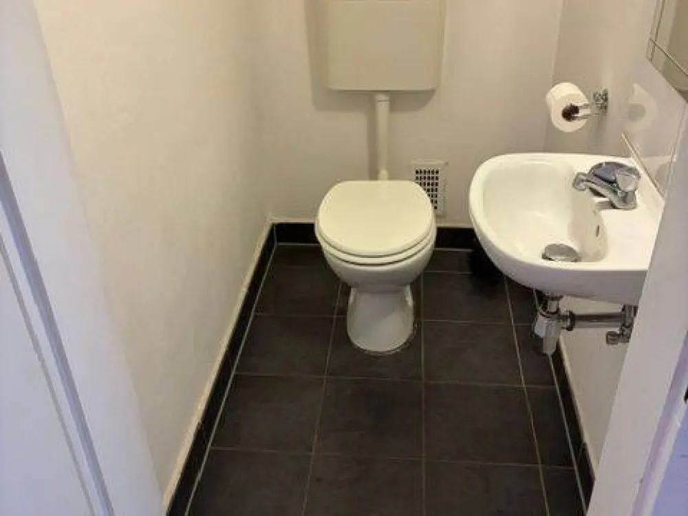Zentralgelegene 2-Zimmer-Wohnung mit Loggia in Saarbrücken (St. Johann). 5 Min zur City, 15 Min zur Uni