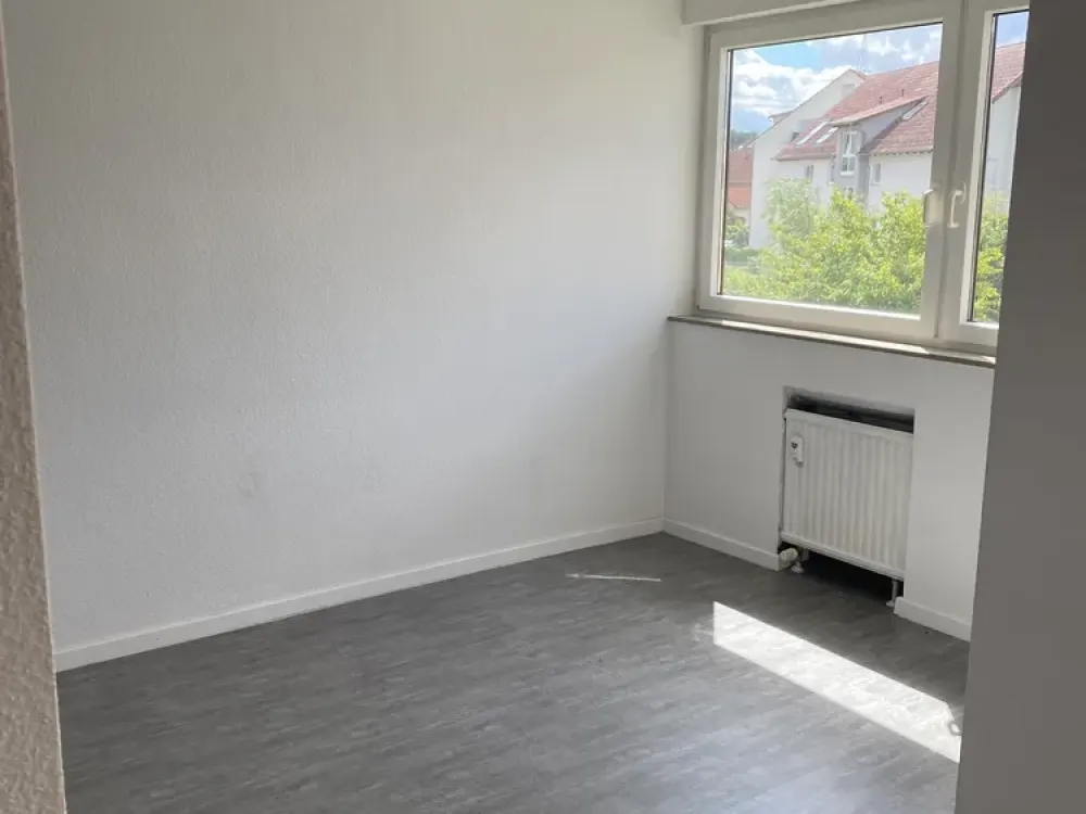 Schön 2,5 Zimmer Wohnung Balkon in Esslingen Altbach