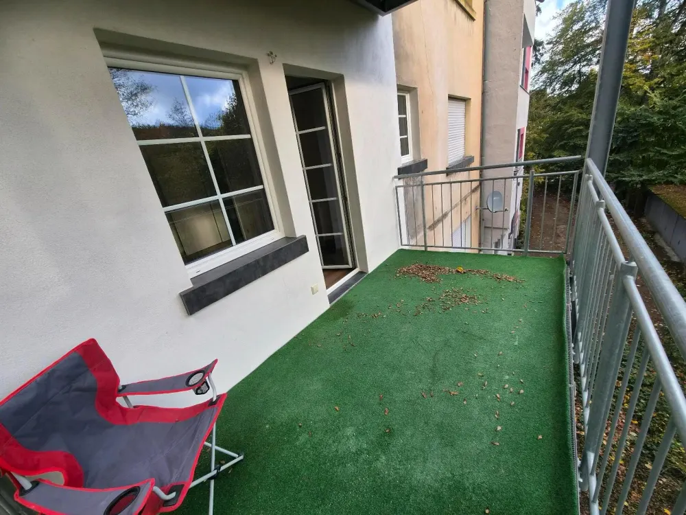 3-room kitchen bathroom ground floor apartment in city villa directly by the park