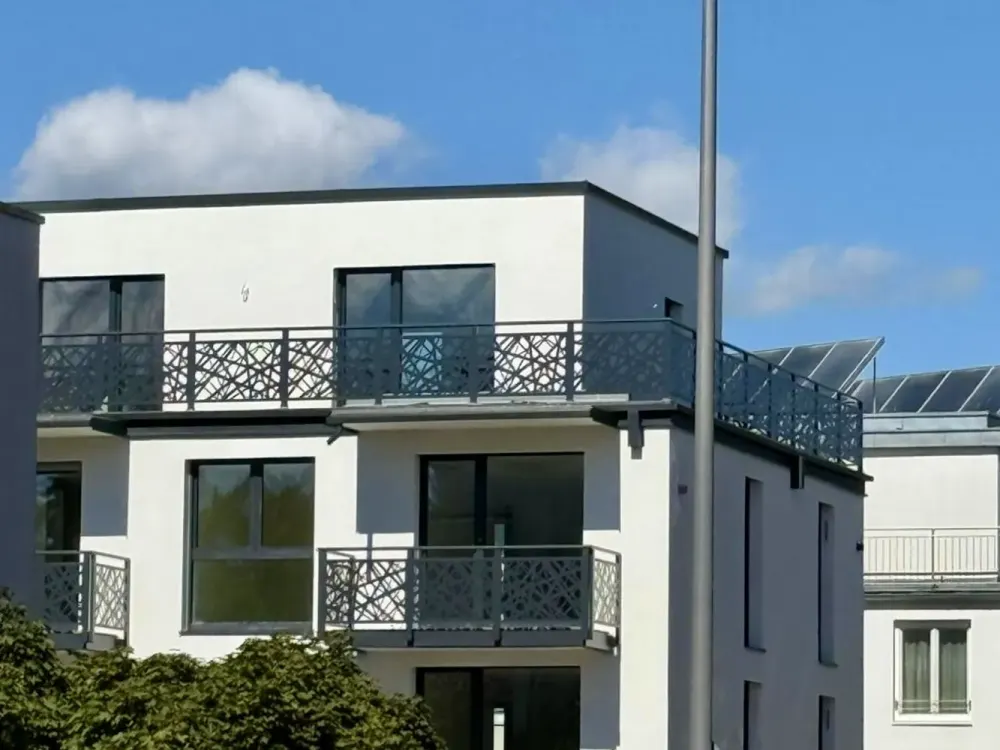 PENTHOUSE 13 - Exklusive 3 Zi. WHG mit 60 m² Dachterrasse,Fußbodenheizung&EinbaukücheErstbezug KfW55