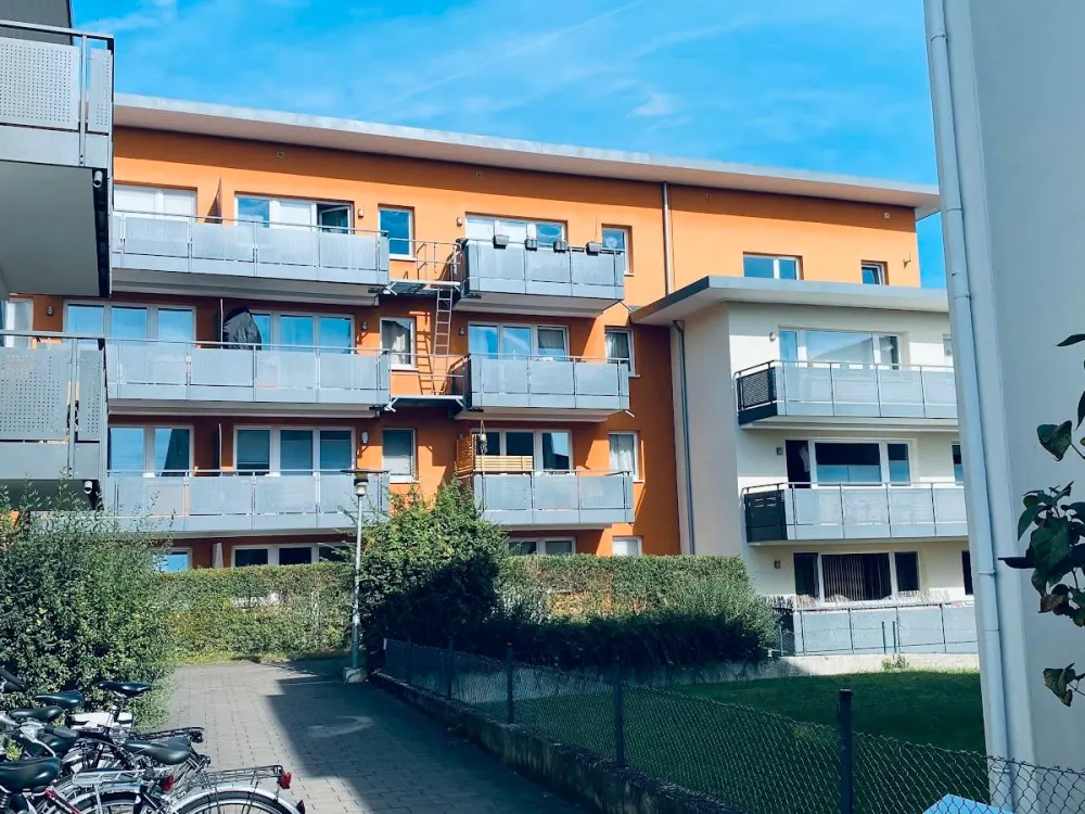 !!! Anfragestop !!! Großzügige 2,5 Zimmer-Wohnung in sehr zentraler aber ruhiger Lage