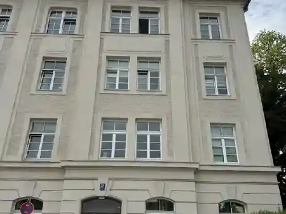 Traumhafte 3-Zimmer-Wohnung mit Altbauflair am Pasinger Stadtpark