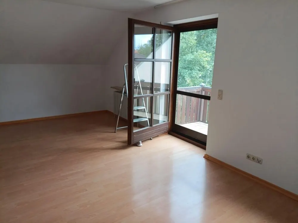 Schöne DG Wohnung im 2.Stock Nähe Marktplatz Markt Schwaben