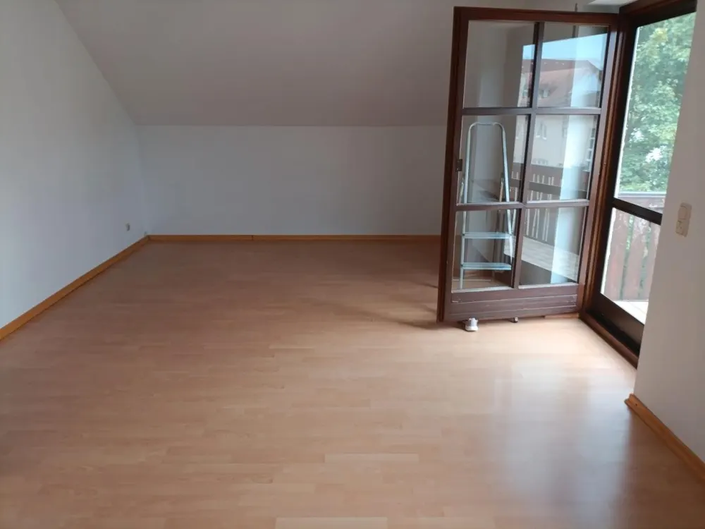 Schöne DG Wohnung im 2.Stock Nähe Marktplatz Markt Schwaben