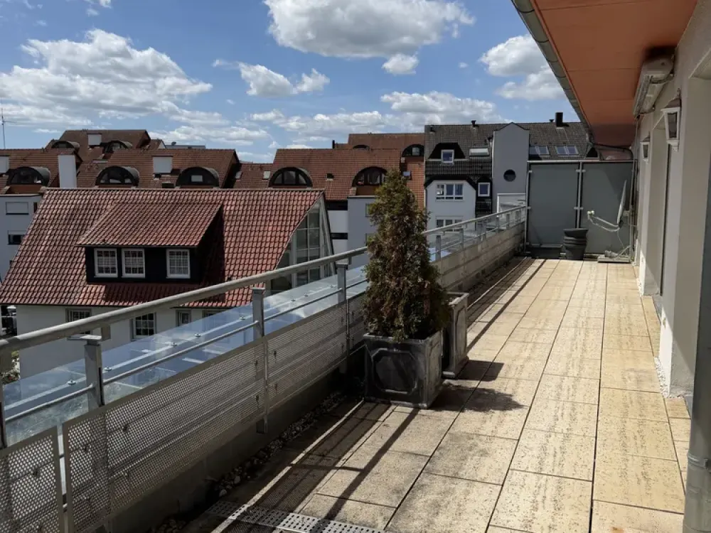 Von Privat - Penthouse Wohnung, zentraler Lage in Böblingen