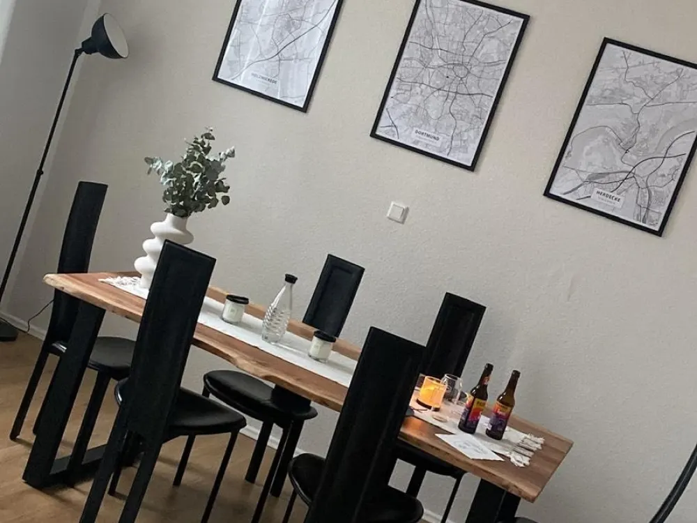 Für Kurzentschlossene: 3 Zimmer Altbauwohnung im Kreuzviertel