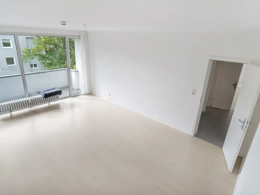 Zuhause mit 2 Zimmern und Balkon in Köln-Lindenthal
