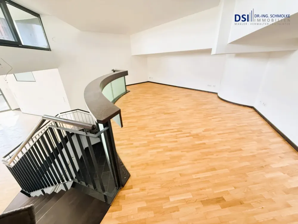 Sülz: Exklusives Wohnen im Loft mit viel Licht