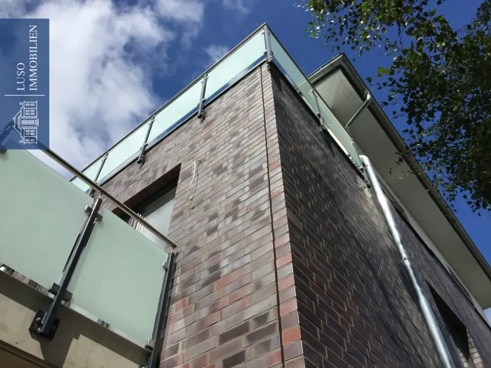 Moderne 3-Zimmer-Wohnung mit Balkon in kleiner Wohnanlage