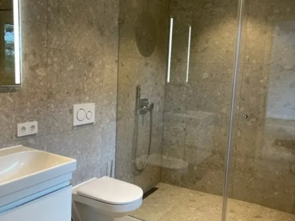 1,5-Zimmer-Dachterrassen-Wohnung mit Einbauküche in Unterschleißheim