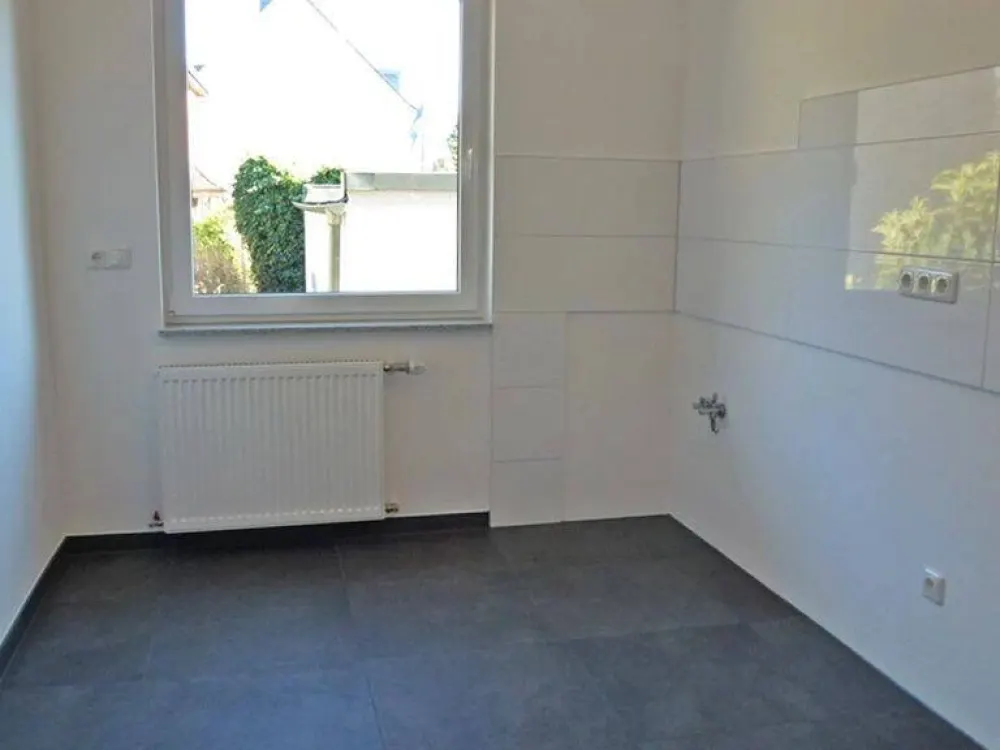 Longerich; Sanierte 3-Zimmerwohnung im Hochparterre!