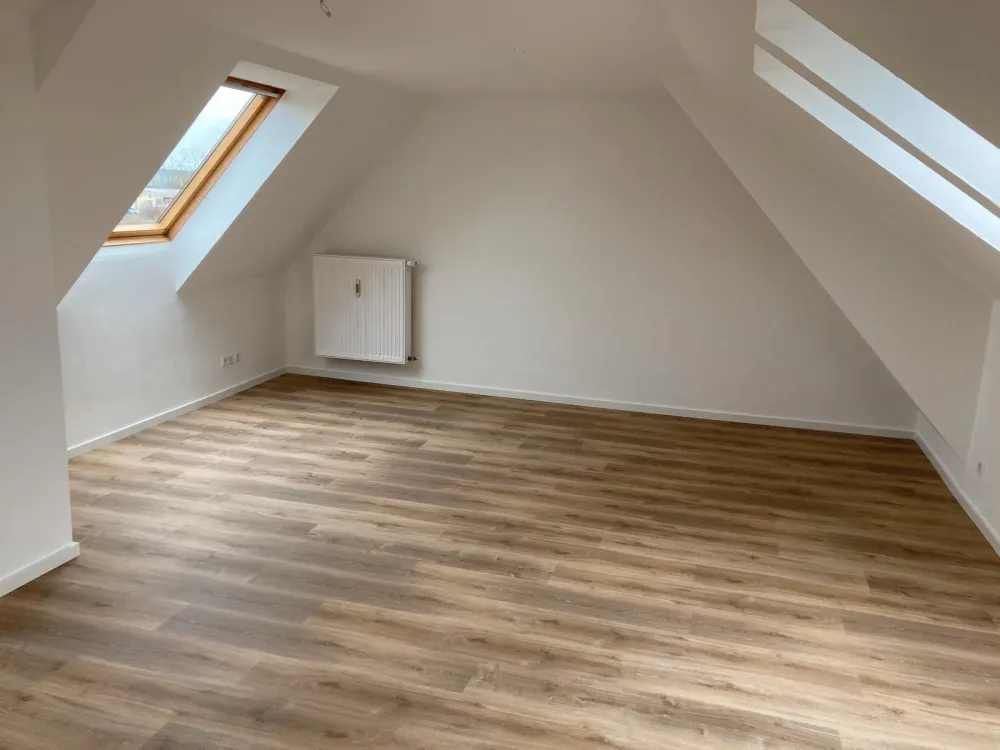 Lichtdurchflutete 1-Zimmer-Dachgeschosswohnung