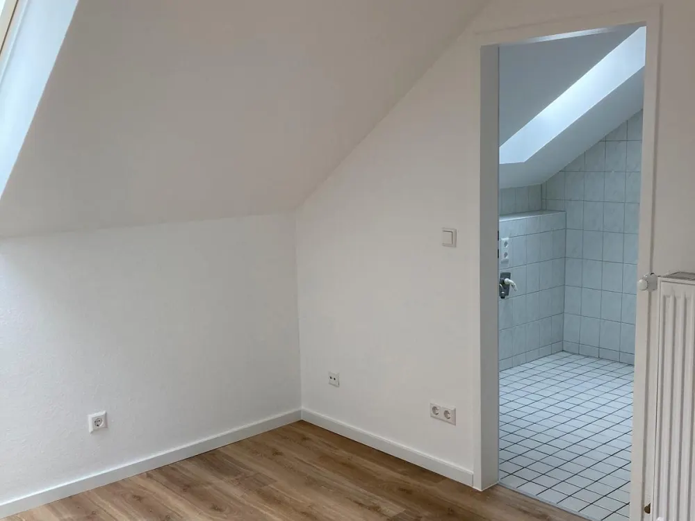 Lichtdurchflutete 1-Zimmer-Dachgeschosswohnung