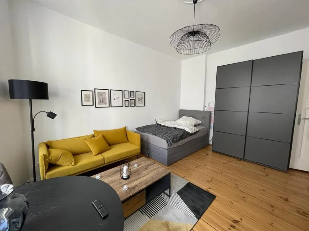 Neu renoviert, voll möbliert, 1 Zi. Whg, all inclusive Miete, befristet