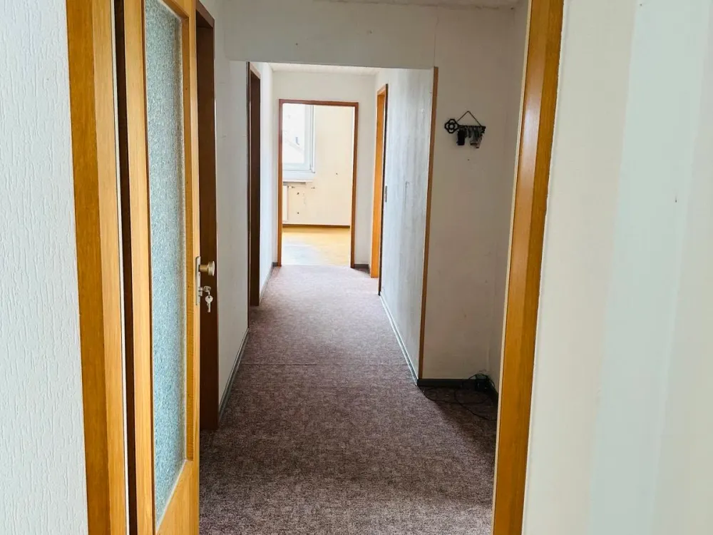 Bright 4-Room Attic Apartment on Hermann Röchling