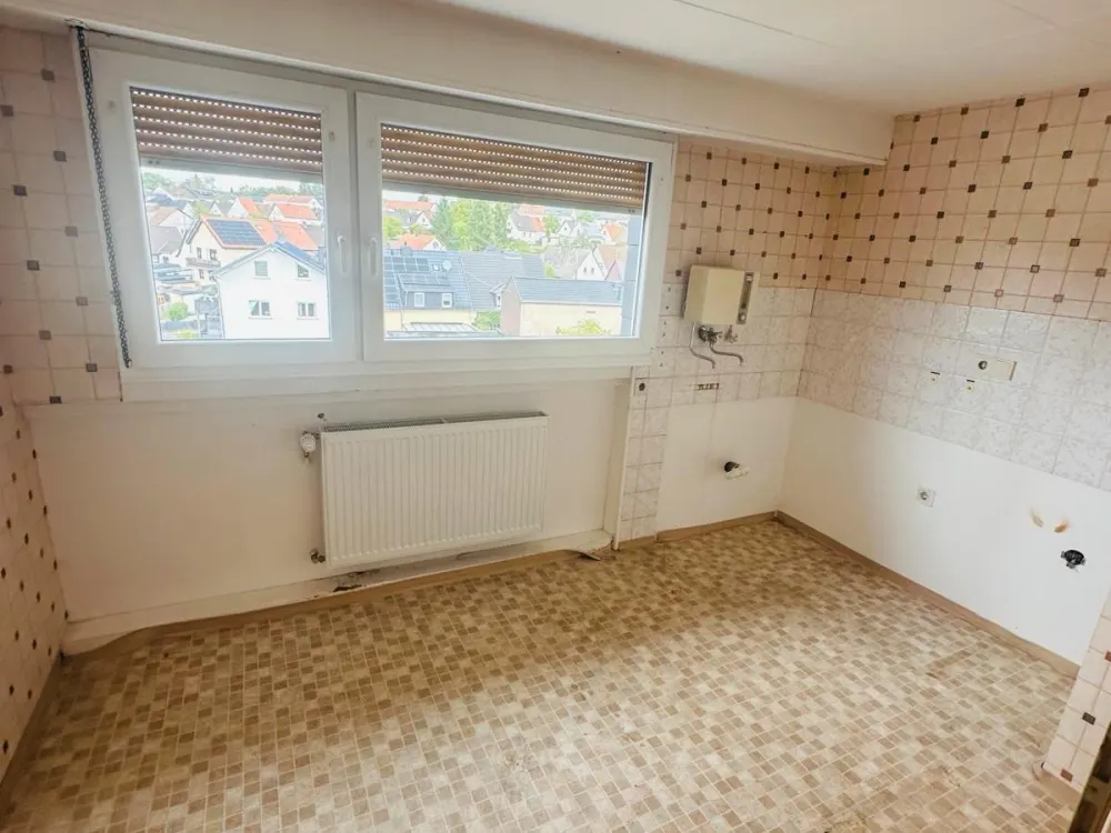 Bright 4-Room Attic Apartment on Hermann Röchling