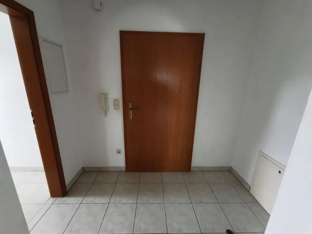 3 Zi. Wohnung (Nr. 6) im DG (2. OG) mit Balkon und Garage