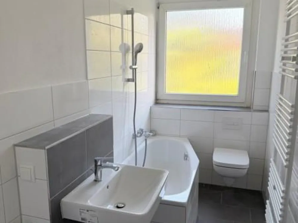 Ruhige Oase mitten in der Stadt, mit Balkon zum grünen Innenhof