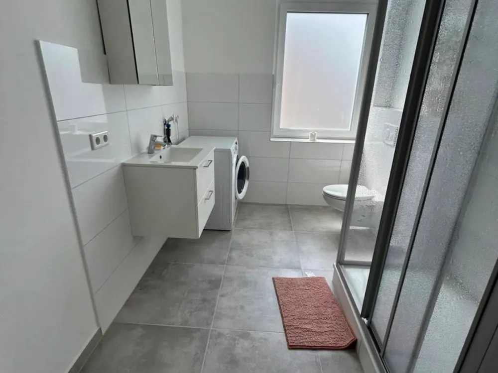 Helles WG-Zimmer in zentraler Lage in Offenbach am Main ab 01.09