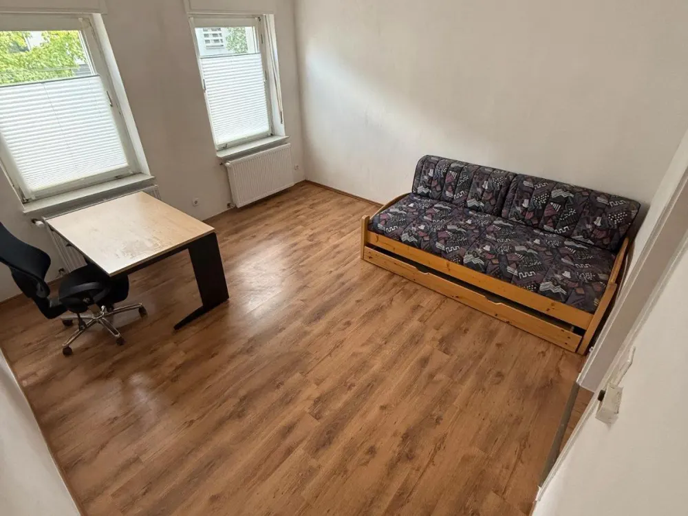 Möblierte 1-Zimmer-Wohnung mit großer Terrasse