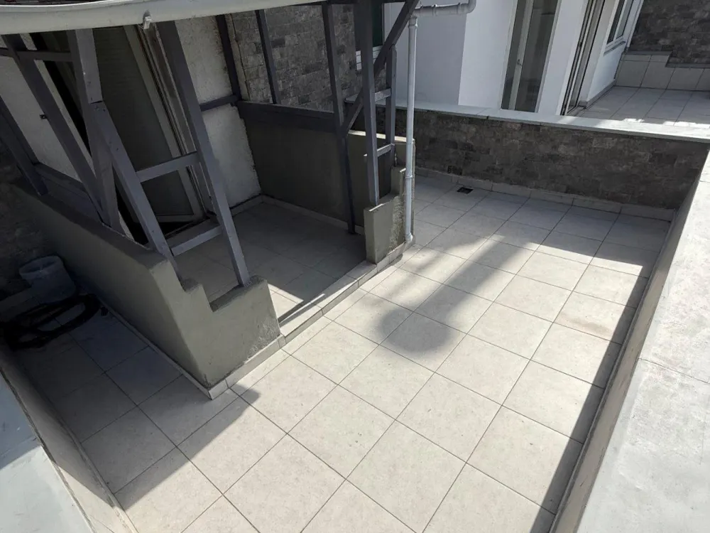 Möblierte 1-Zimmer-Wohnung mit großer Terrasse