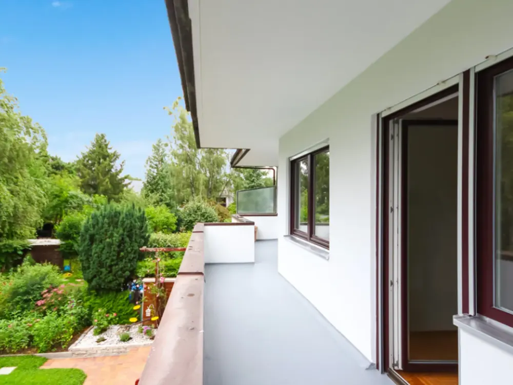 Helle 2-Zimmer-Wohnung mit großem Balkon