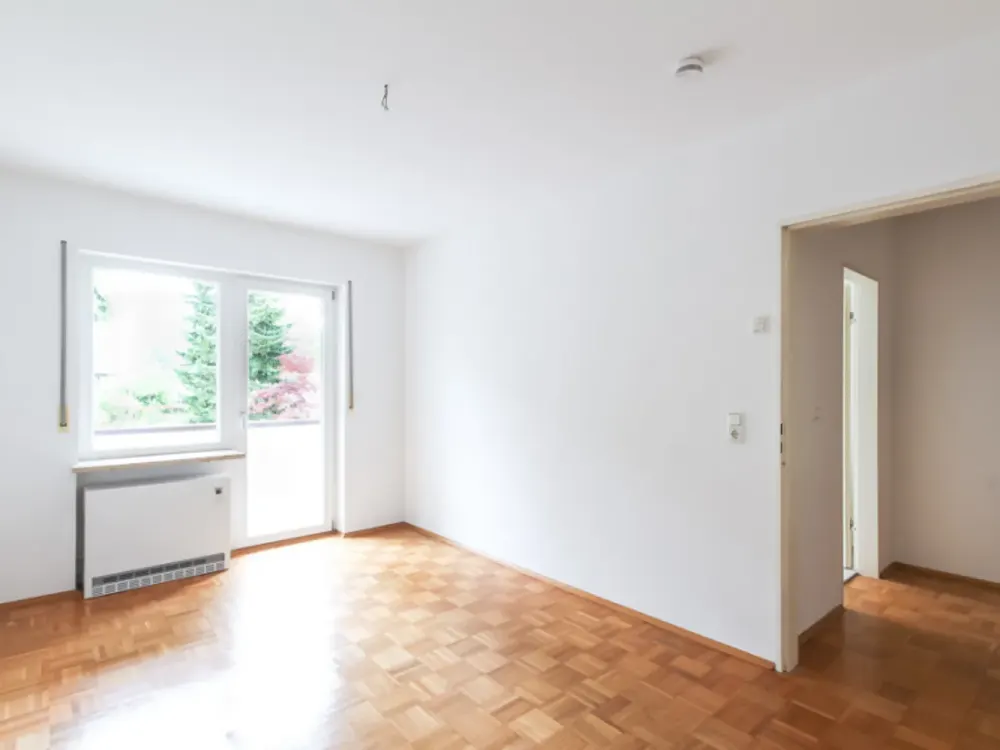 Helle 2-Zimmer-Wohnung mit großem Balkon