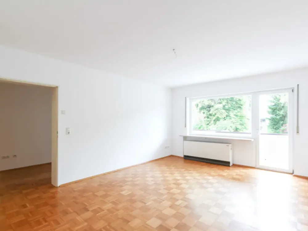 Helle 2-Zimmer-Wohnung mit großem Balkon